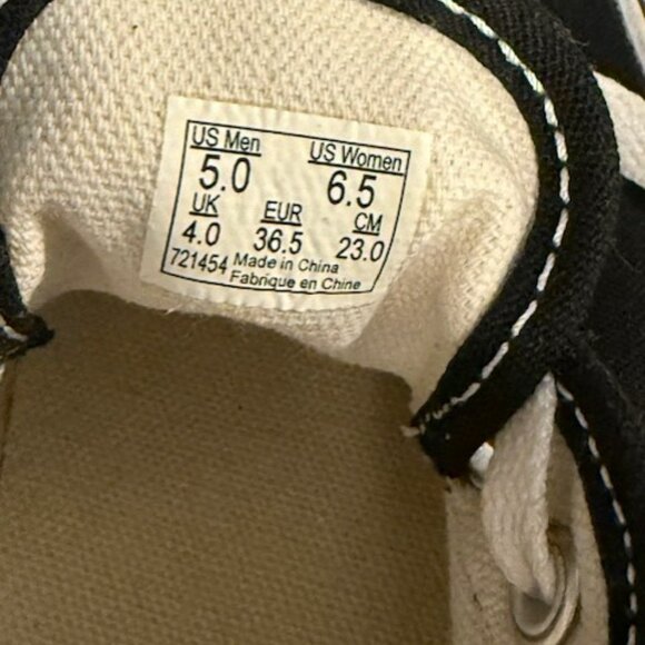 NWOT - Retro Red Vans Authentic Platform 2.0 - Picture 16 of 16